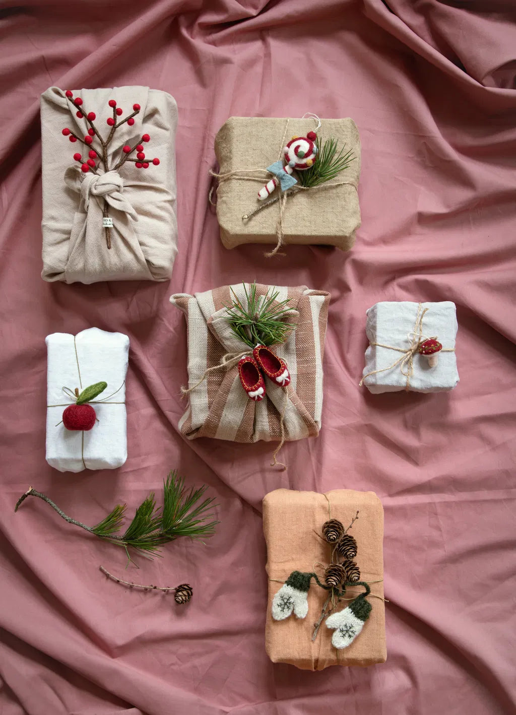 GRY & SIF Mini Branch w/Bright Red Berries