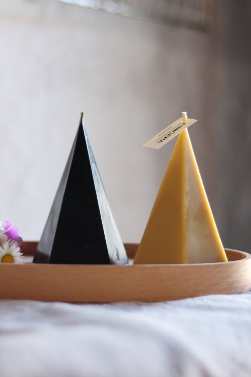 MELICERA  Single Pyramide Candle
