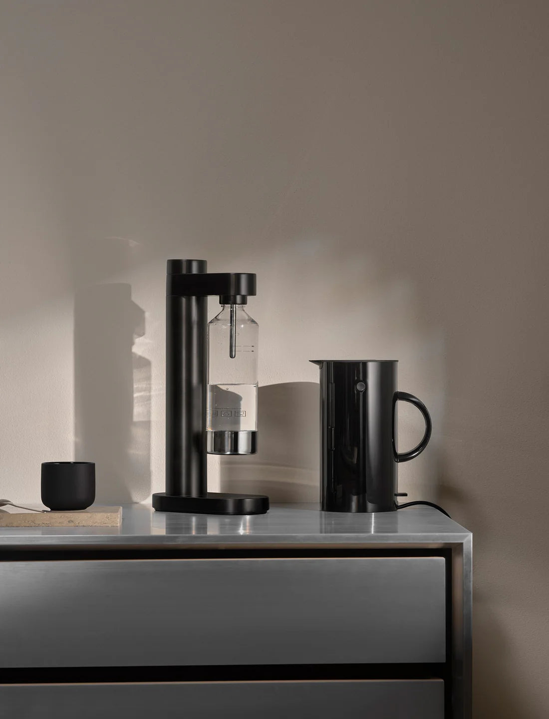 STELTON Theo Cup w/ Coaster | Black