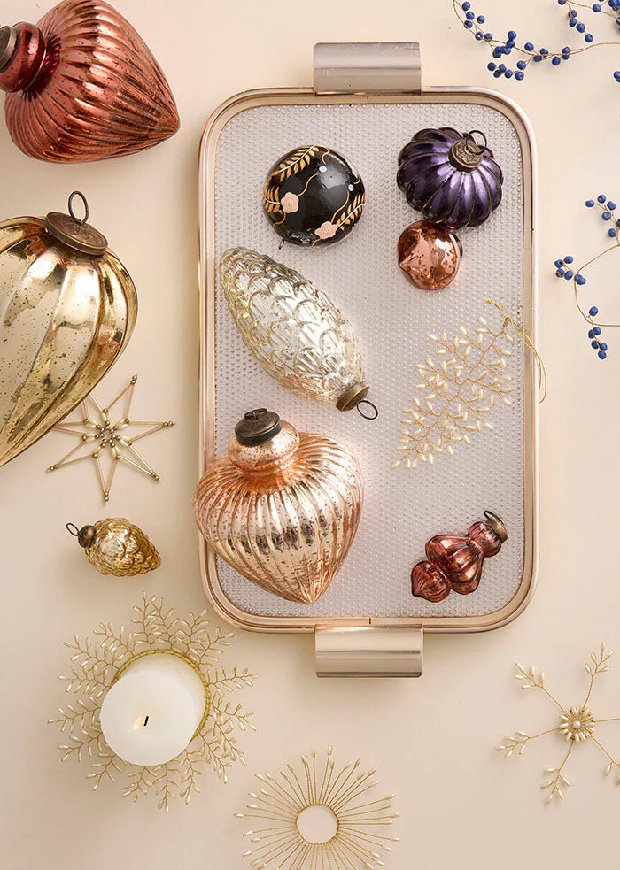 BUNGALOW Beaded Ornament Leaf | 14cm | Gia Pearl