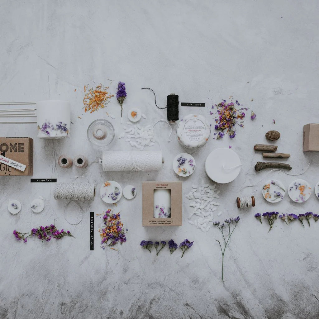 THE MUNIO Wild Flowers  Soy Wax Candle | 220 ml