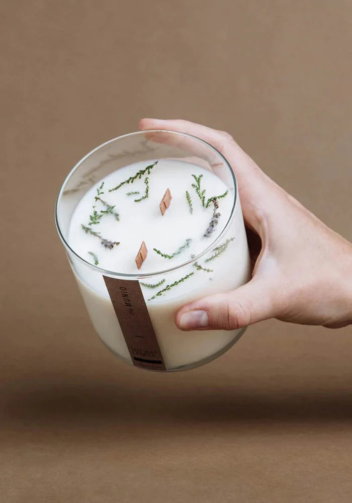 THE MUNIO Heather Soy Wax Candle |  550 ml