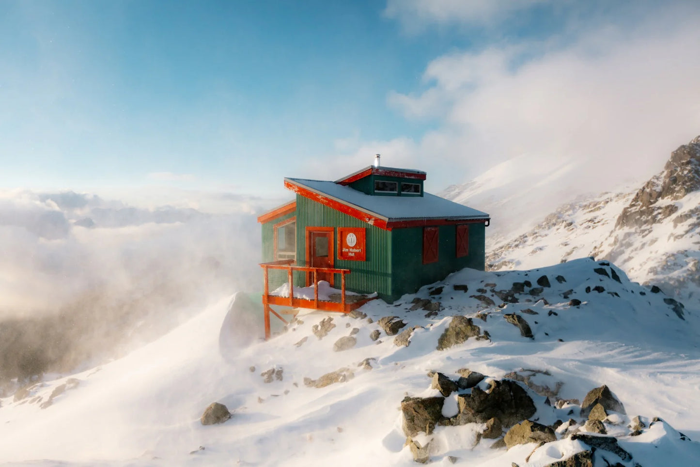 GESTALTEN Alpine Refuges