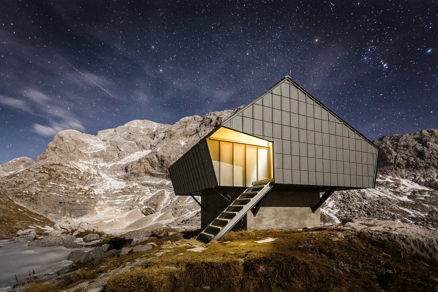 GESTALTEN Alpine Refuges