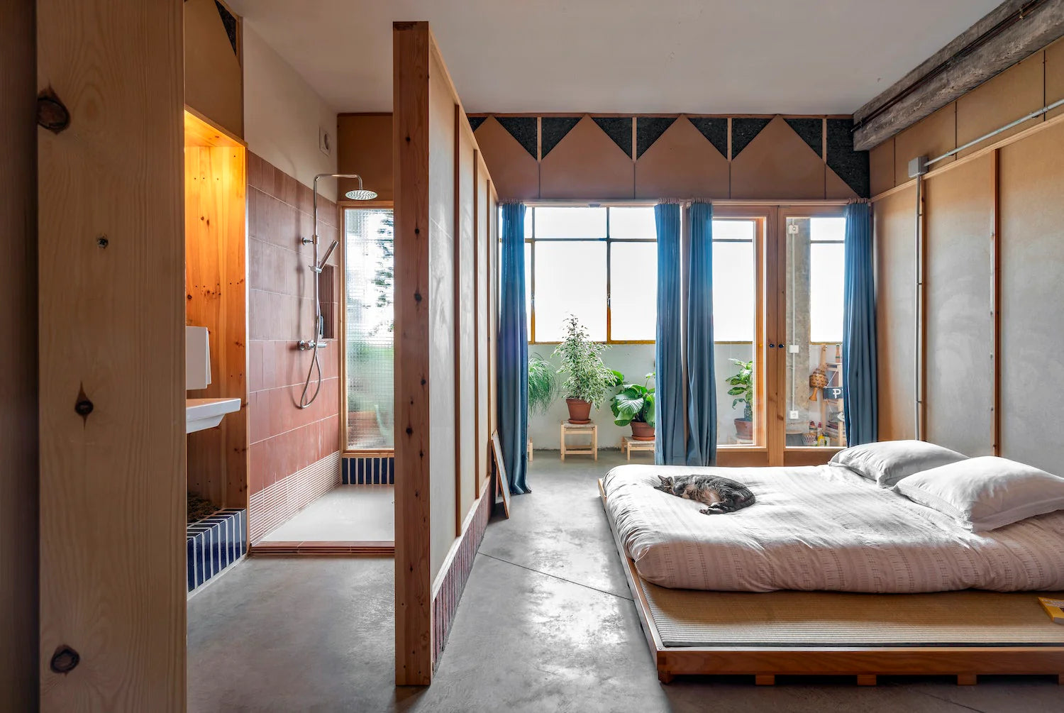 GESTALTEN  Pretty  Small