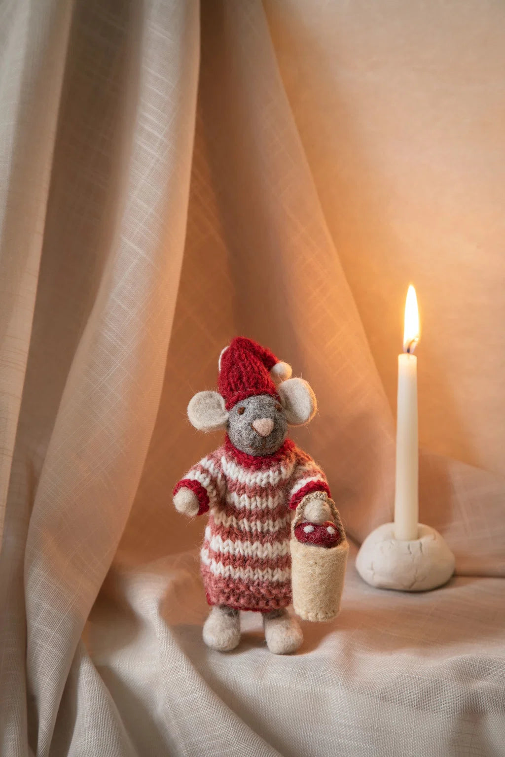 GRY & SIF Small Grey Girly Mouse in Dress w/Mushroom in Bucket