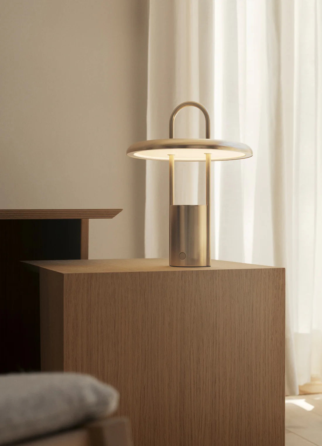 STELTON Pier Portable LED Lamp | H.25cm | Brass
