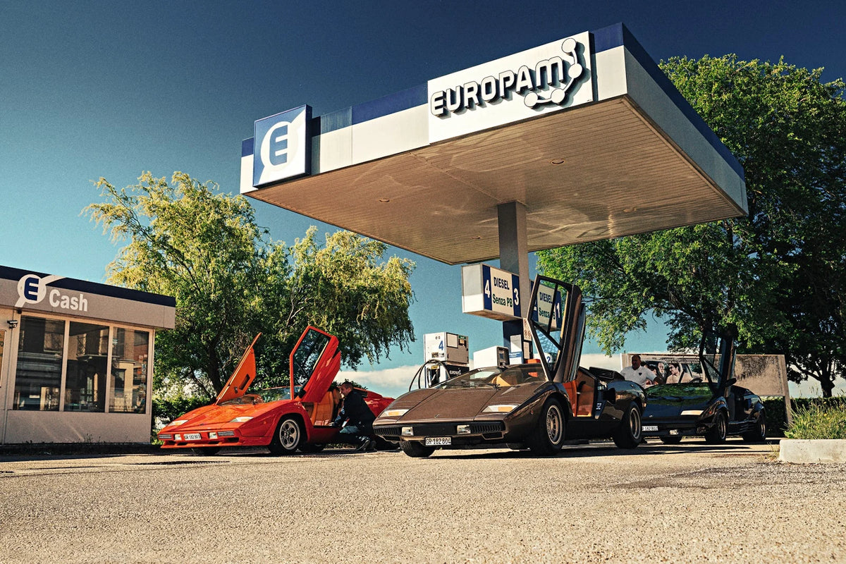 TENEUES  The Lamborghini  Book