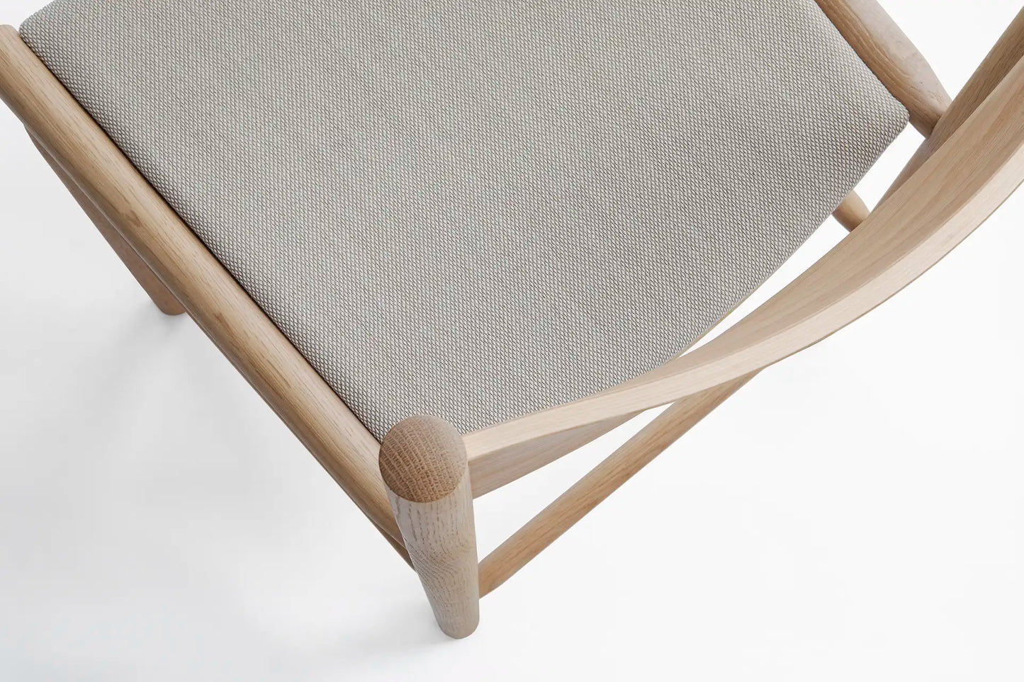 NIKARI Academia  Chair | Ash Lacquer | Showroom Item
