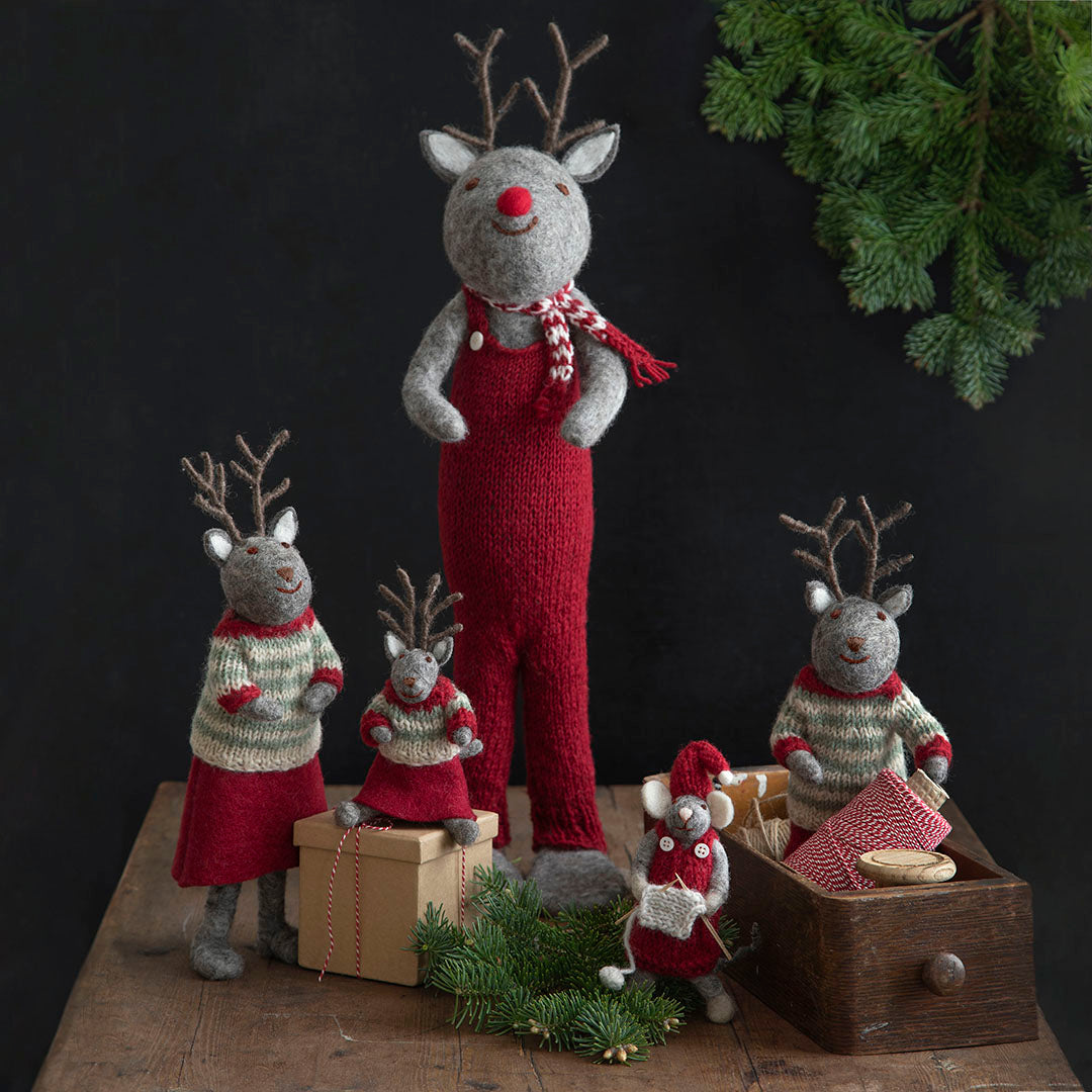GRY & SIF Small Grey Girly Deer with Skirt and Sweater