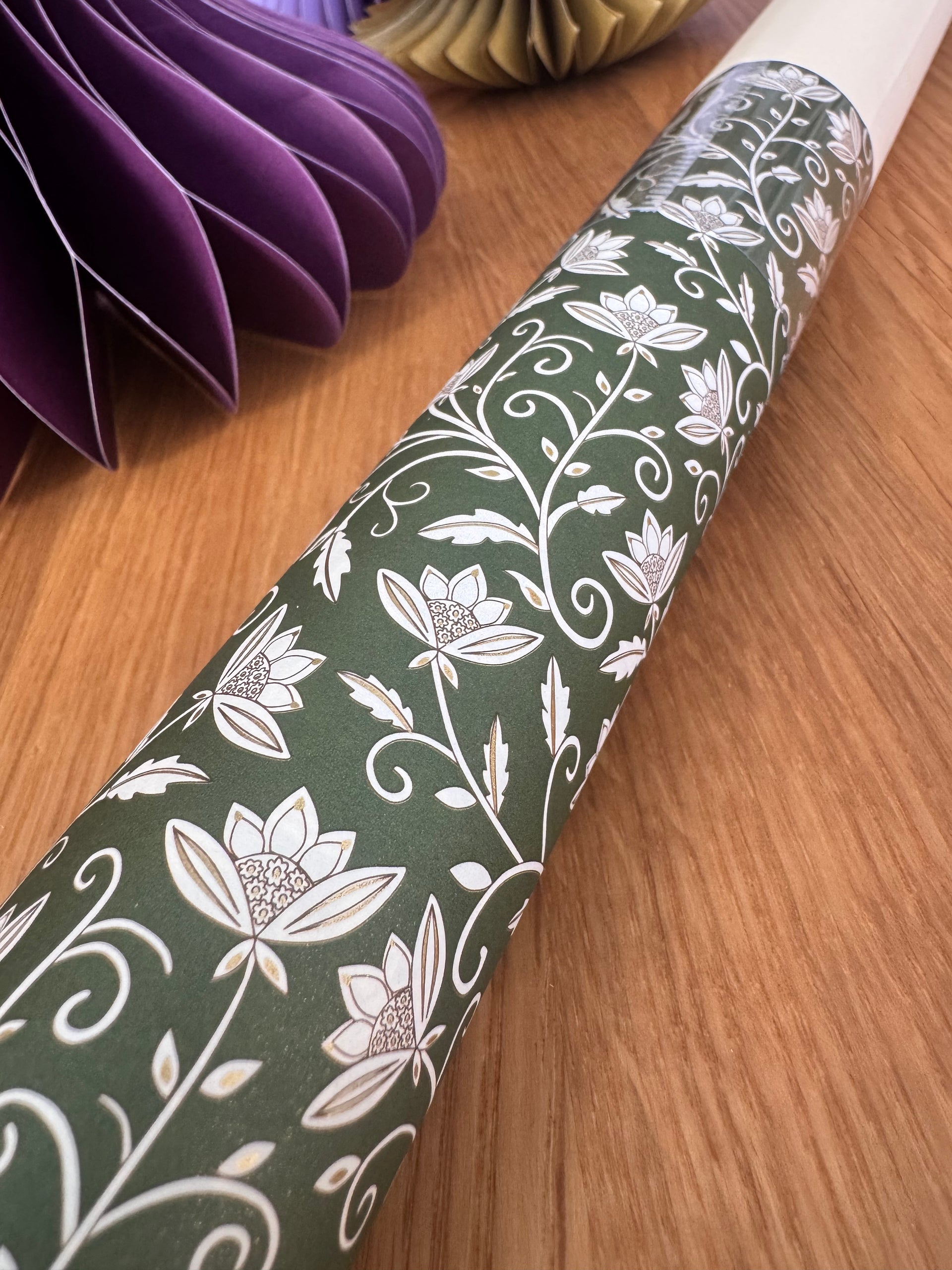 ROSSI 1931 Wrapping  Paper | Flowers/Green | 70x100 cm |  Roll 2 sh.