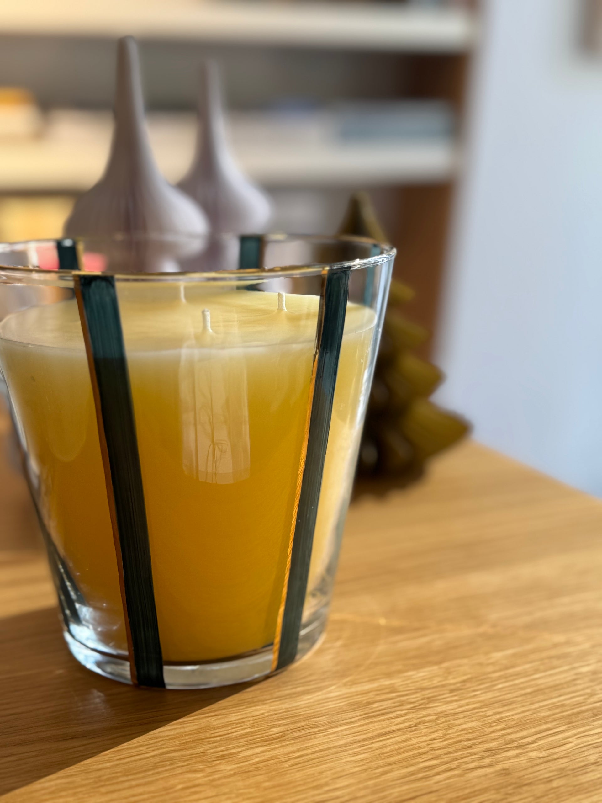 VAC Scented Candle in Glass Vase | Stripes | 1100 gr