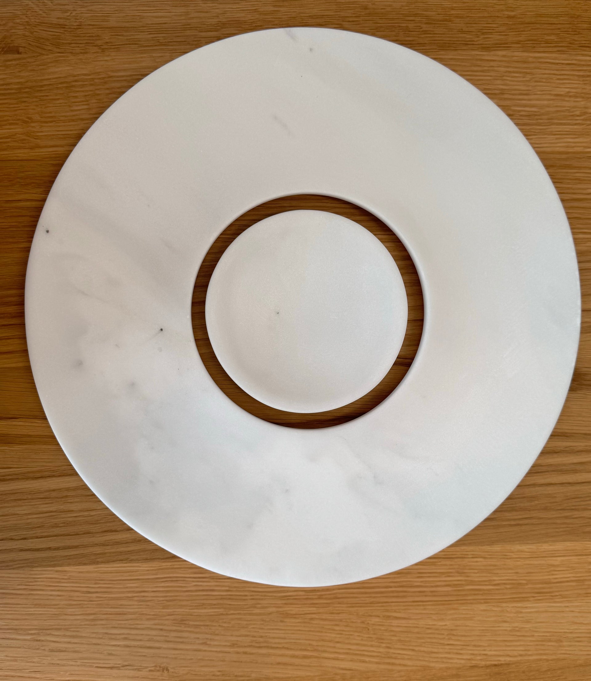 GEROCHRISTOS Marble 2-Piece Round Tray Set