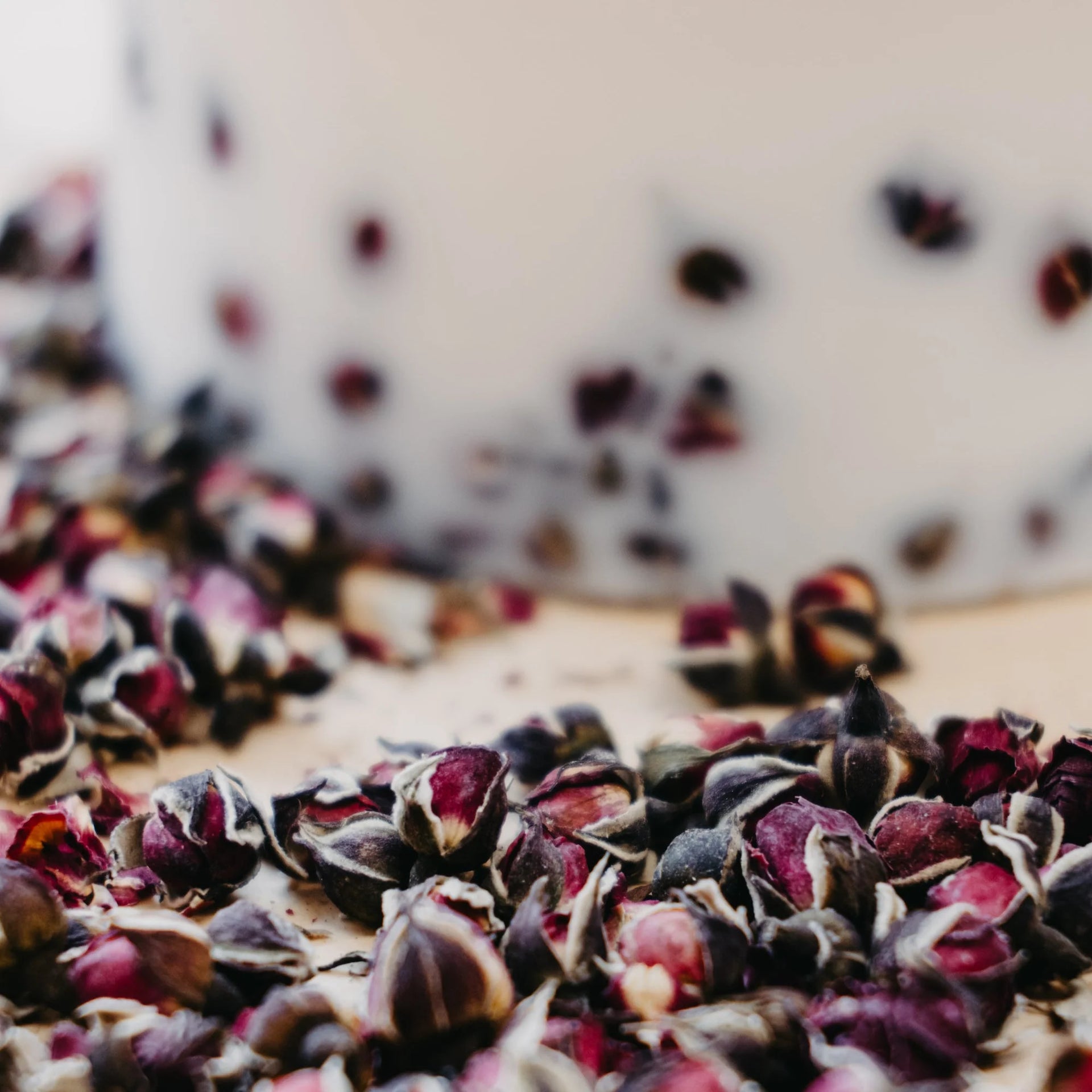 THE MUNIO  Rose  Soy Wax Candle | 515 ml