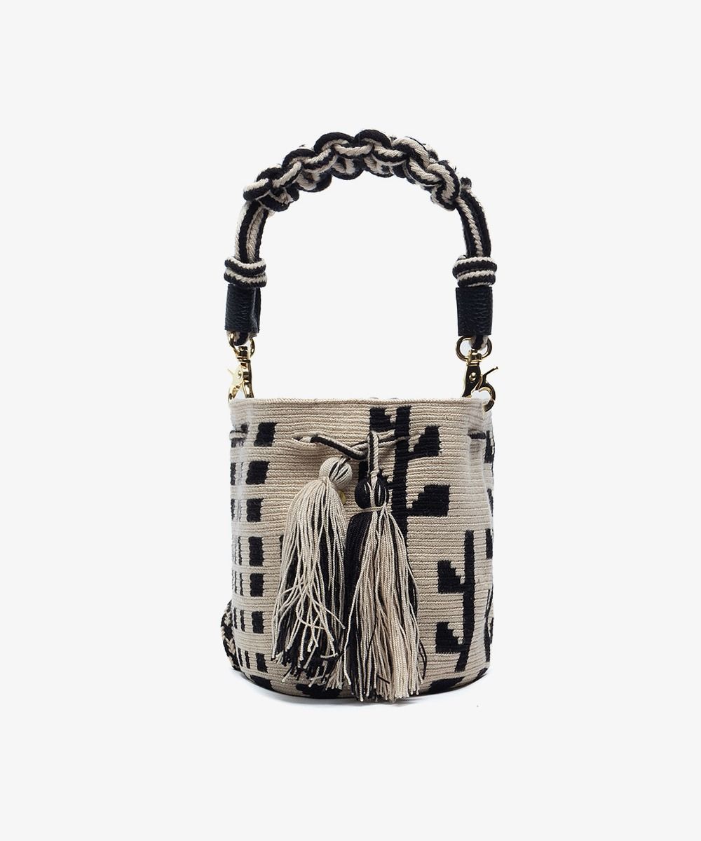 GUANABANA Crossbody Bag M | Crab | Black & Beige