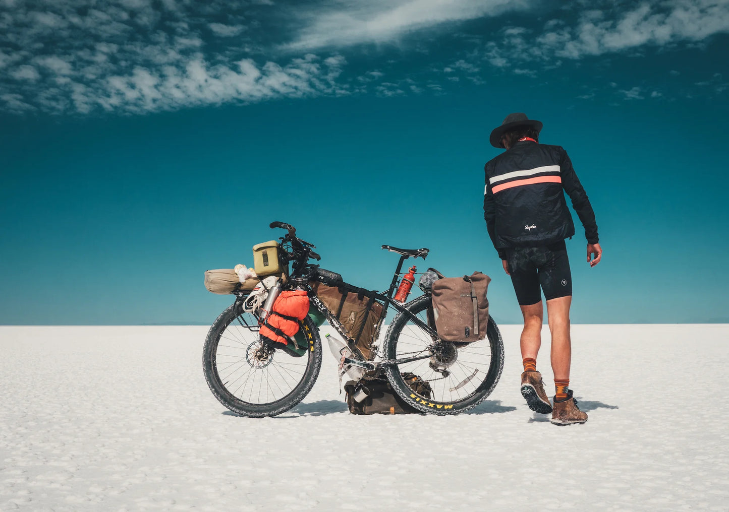 GESTALTEN Two years on a Bike
