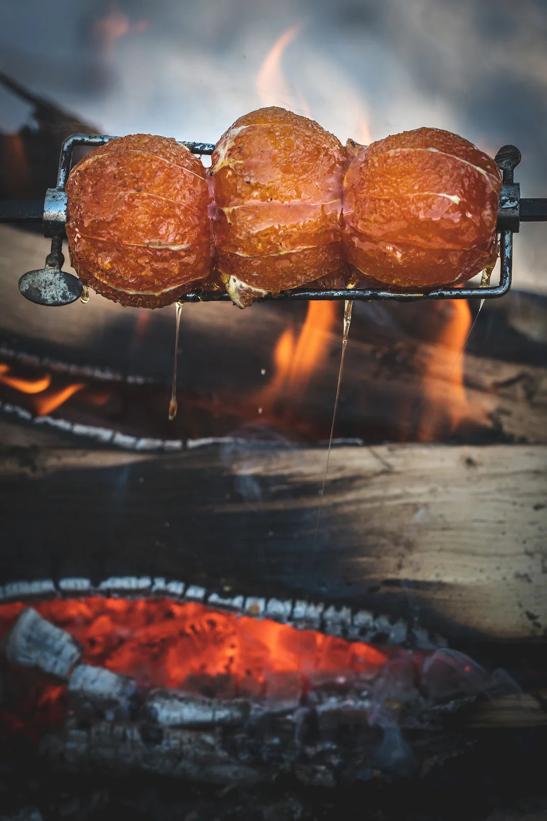 GESTALTEN Cooking on Fire
