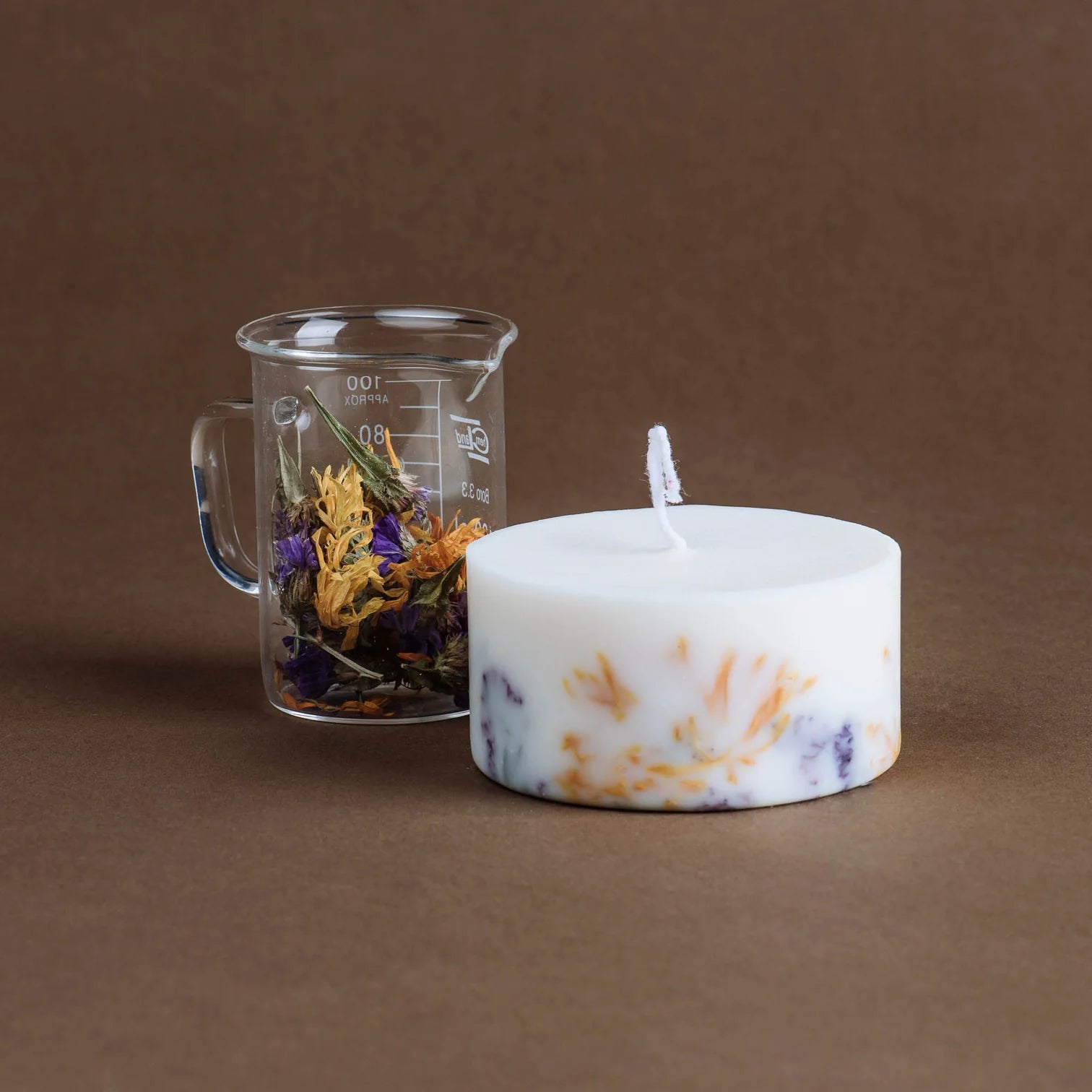 THE MUNIO Wild Flowers  Soy Wax Candle | 220 ml