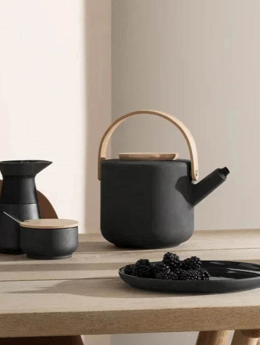 STELTON  Theo Teapot  |  Black